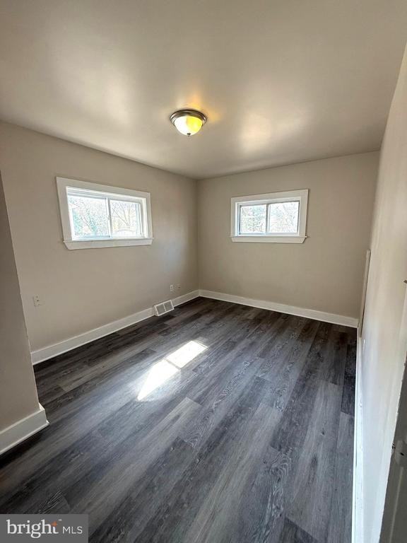 144 Walnut St ##A - Photo 6 of 8