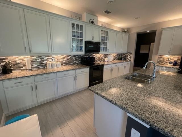 14005 Peach Orchard Way - Photo 3 of 35