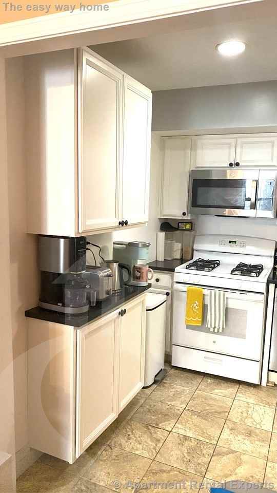 39 Florence St #1 - Photo 2 of 19