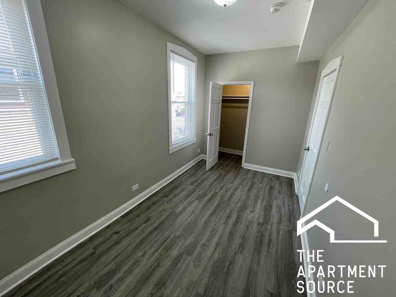 5319 W Fullerton Ave #2 - Photo 4 of 8