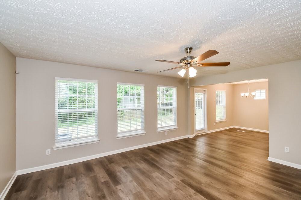 239 Topaz Dr - Photo 5 of 15