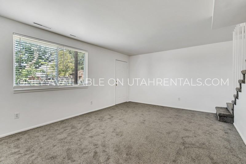 682 Es - Photo 6 of 23