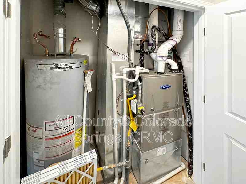5975 Mumford Dr - Photo 6 of 30