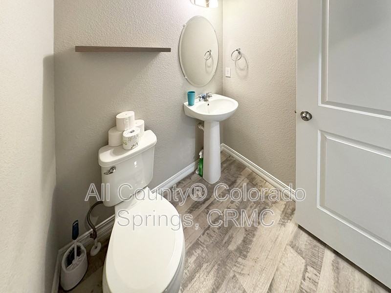 5975 Mumford Dr - Photo 7 of 30