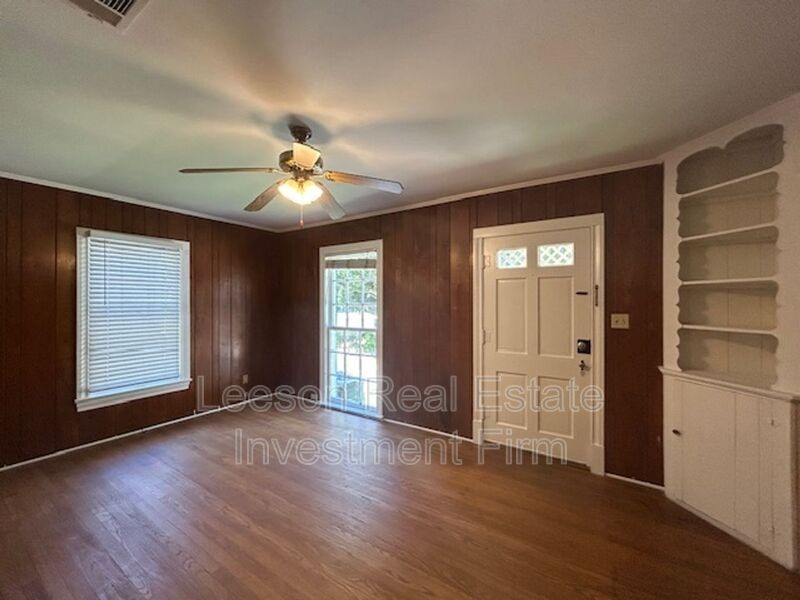 3429 Beverly Pl - Photo 3 of 13