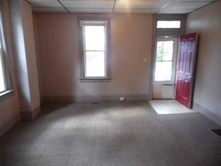 122 Montour St N - Photo 3 of 15