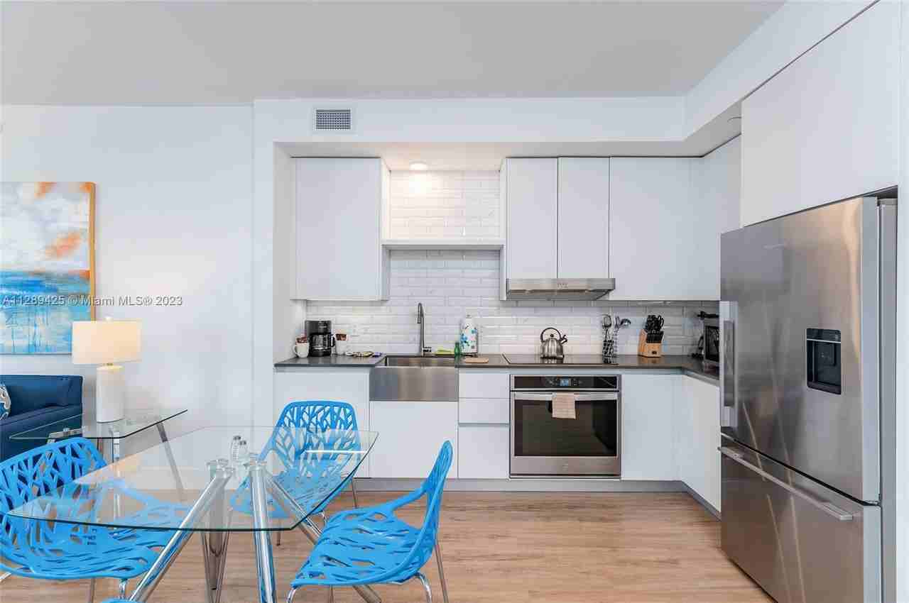 650 Ne 2nd Ave - Photo 3 of 12