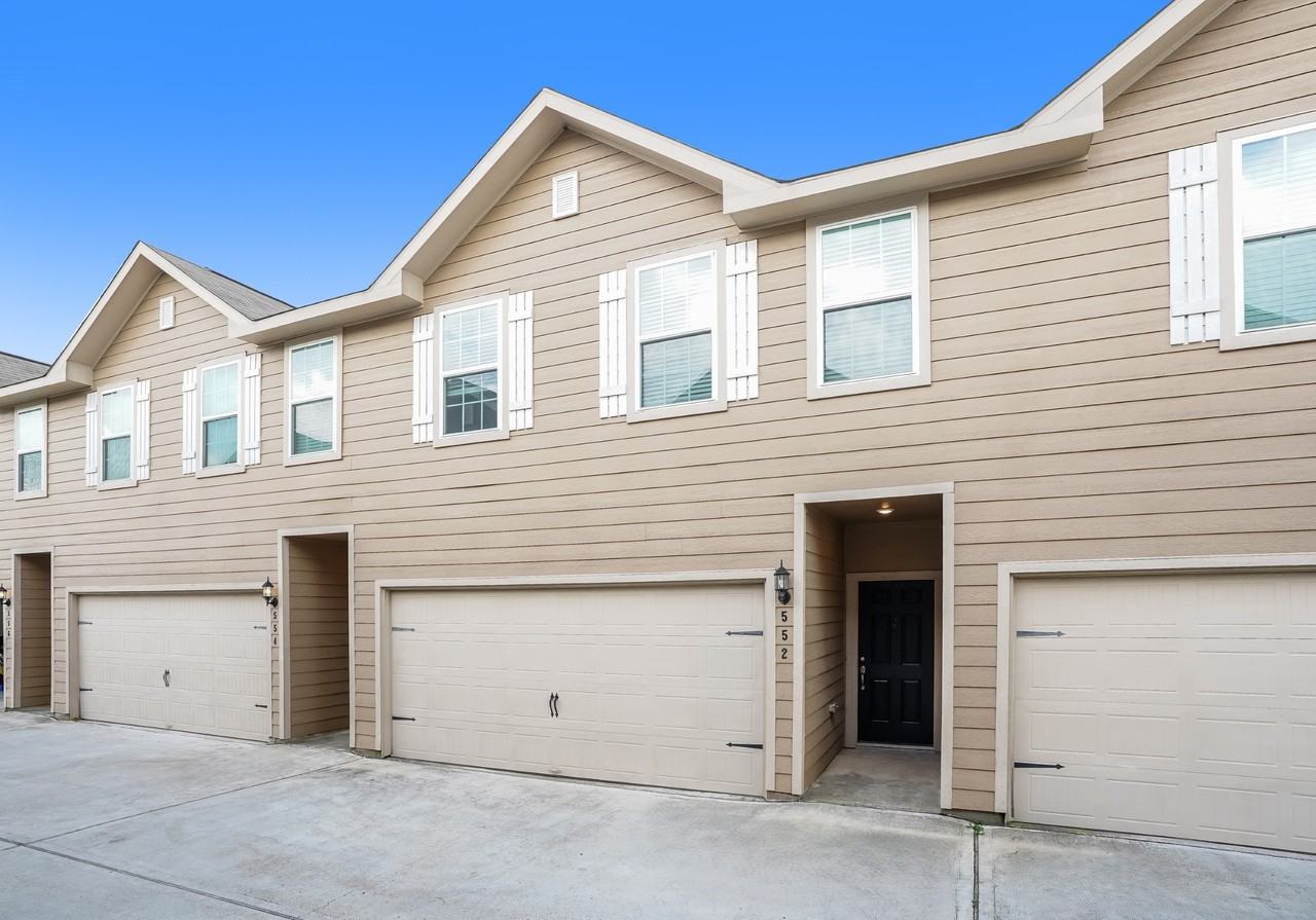 552 Solomon Ln - Photo 2 of 25