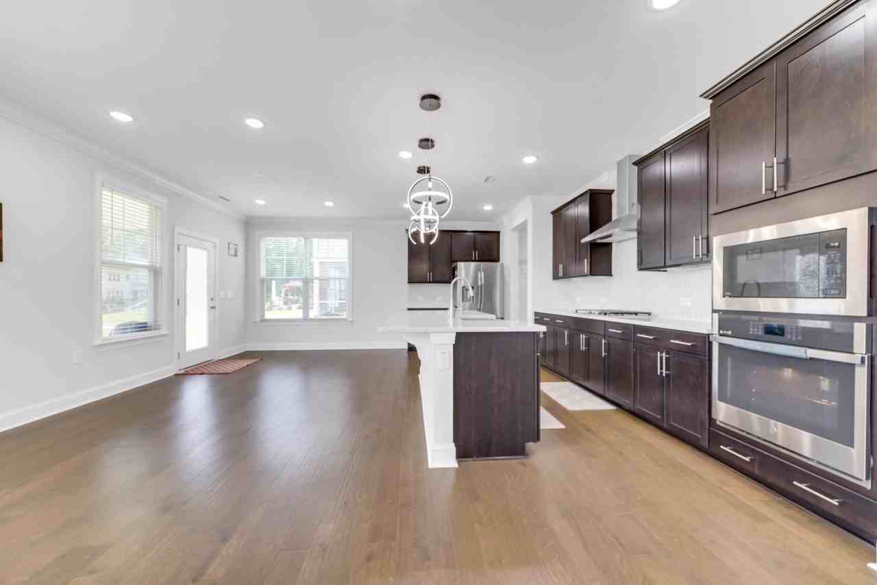 608 Cormiche Ln - Photo 5 of 50