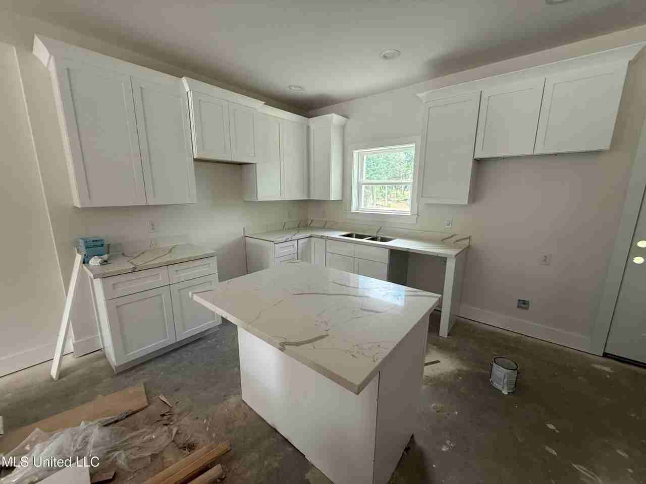 Highpoint Dr - Photo 3 of 20