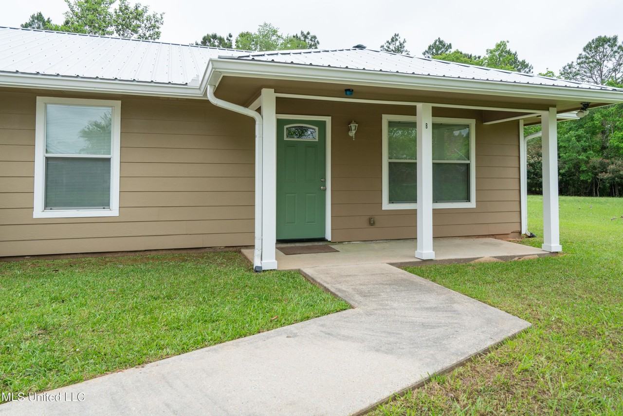 22407 Freddie Frank Rd - Photo 2 of 17