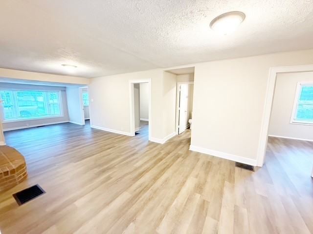 1335 Waldemere Ave - Photo 3 of 14
