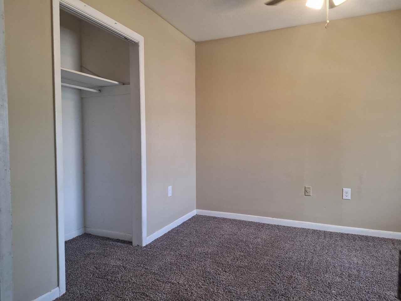 49 Hillcrest Dr - Photo 4 of 6