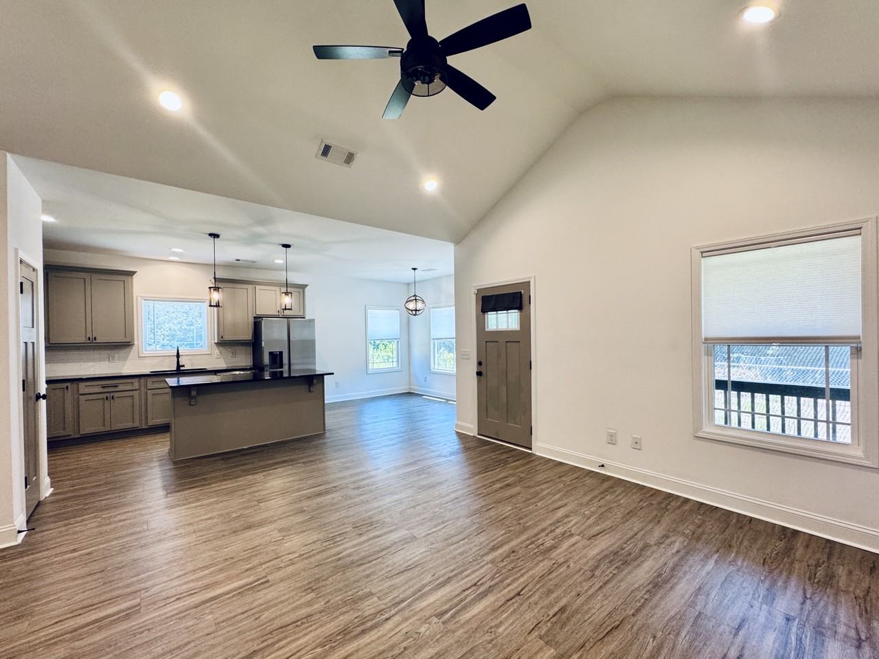 8 Summertide Dr - Photo 4 of 27