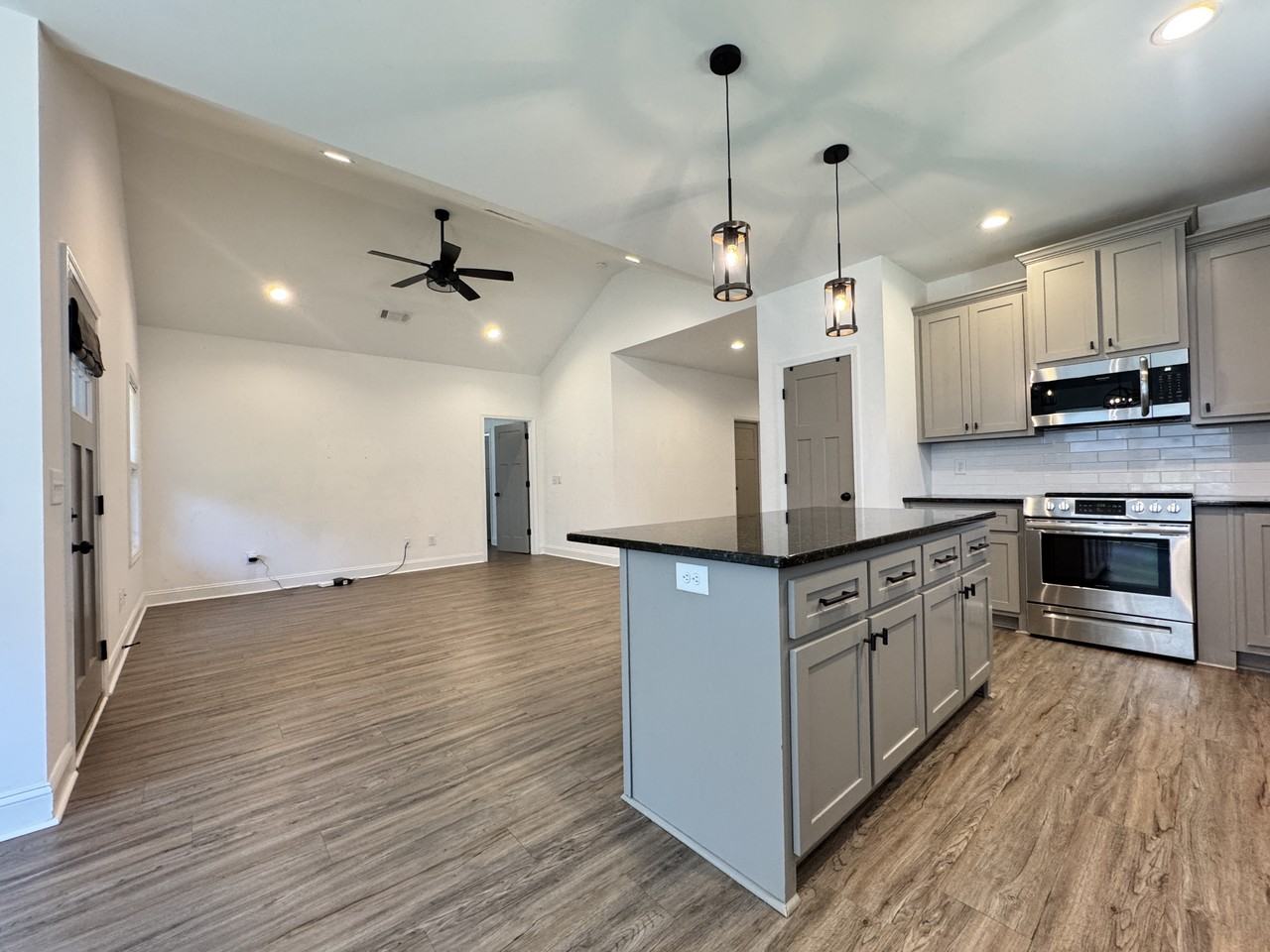 8 Summertide Dr - Photo 6 of 27