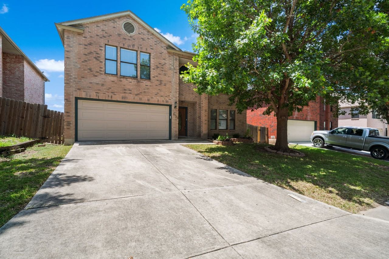 8123 Cantura Mills - Photo 3 of 30