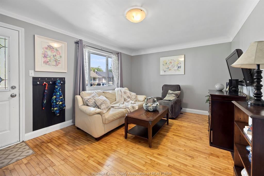 2471 Tourangeau Rd - Photo 2 of 26