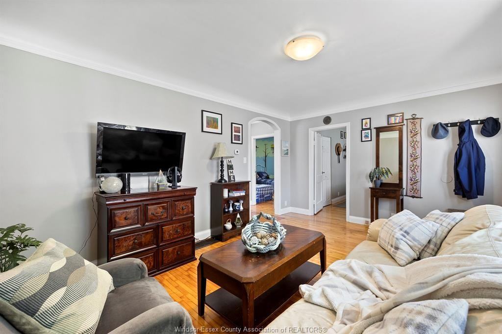 2471 Tourangeau Rd - Photo 3 of 26