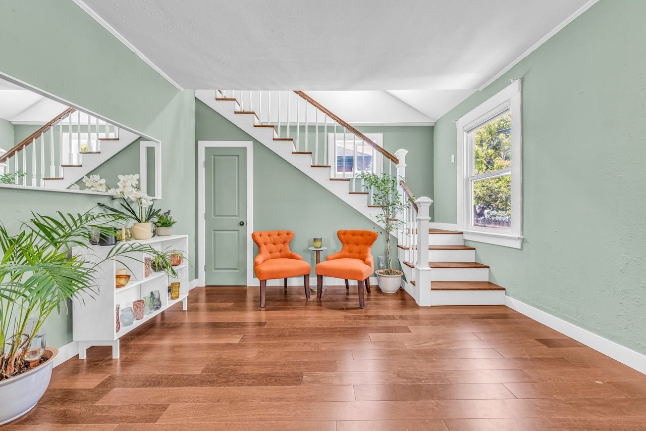 215 Tunnel Ave #A - Photo 3 of 20