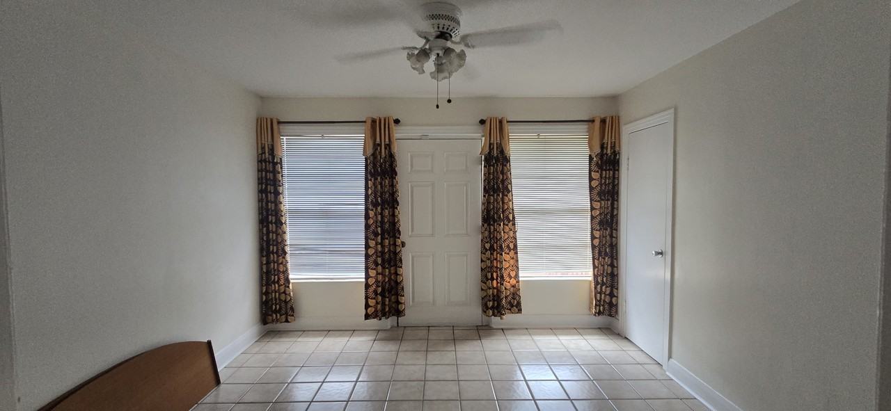 901 S Sterling Ave - Photo 6 of 27