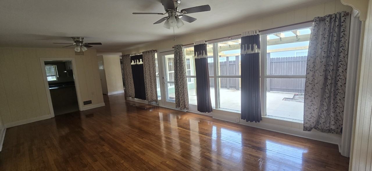 901 S Sterling Ave - Photo 7 of 27