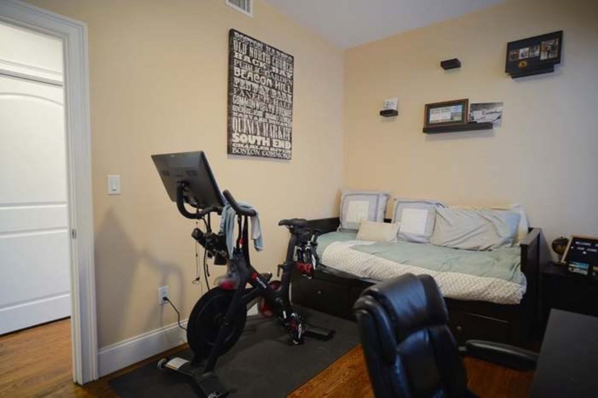 252 Lexington St #2 - Photo 5 of 19