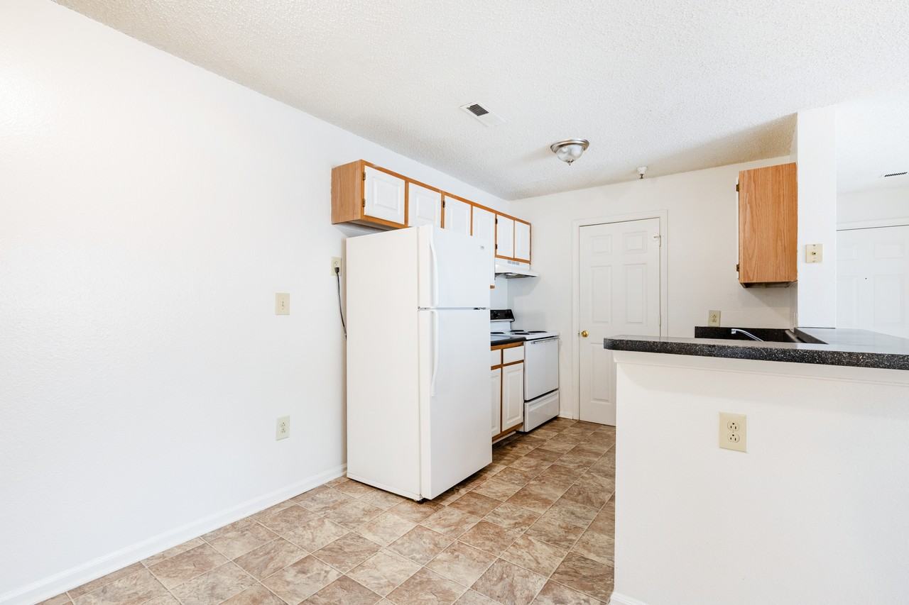 Mallard Cove Apartments - Photo 2 of 44