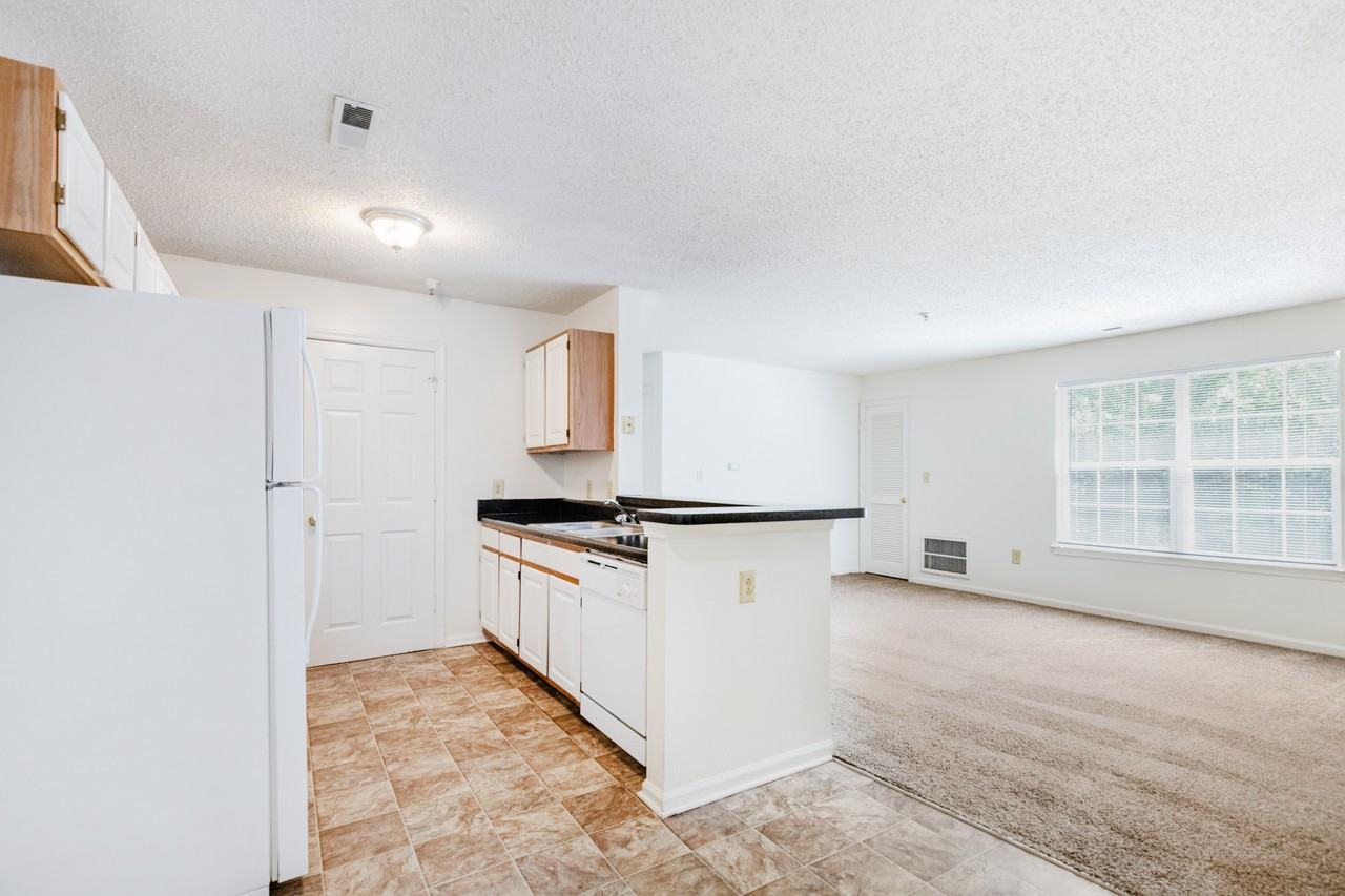 Mallard Cove Apartments - Photo 6 of 43