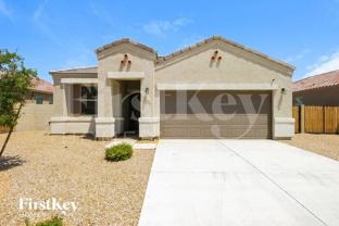11534 E Cliffrose Ln - Photo 1 of 1