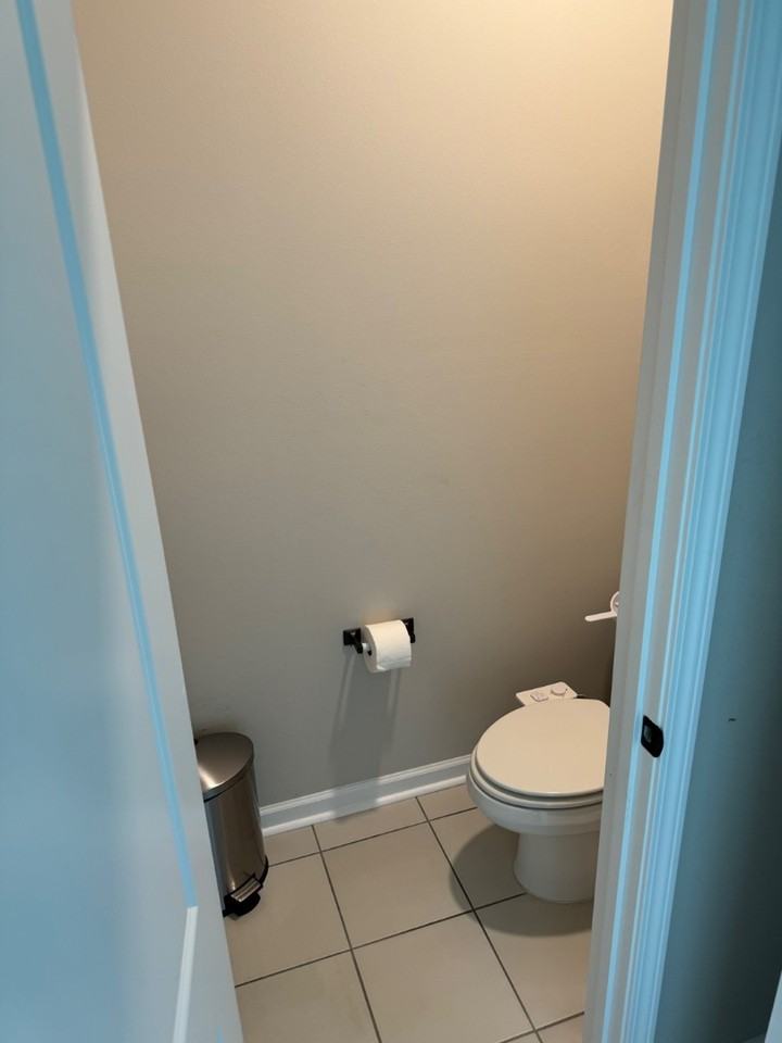 4904 Park Shore Dr - Photo 4 of 10