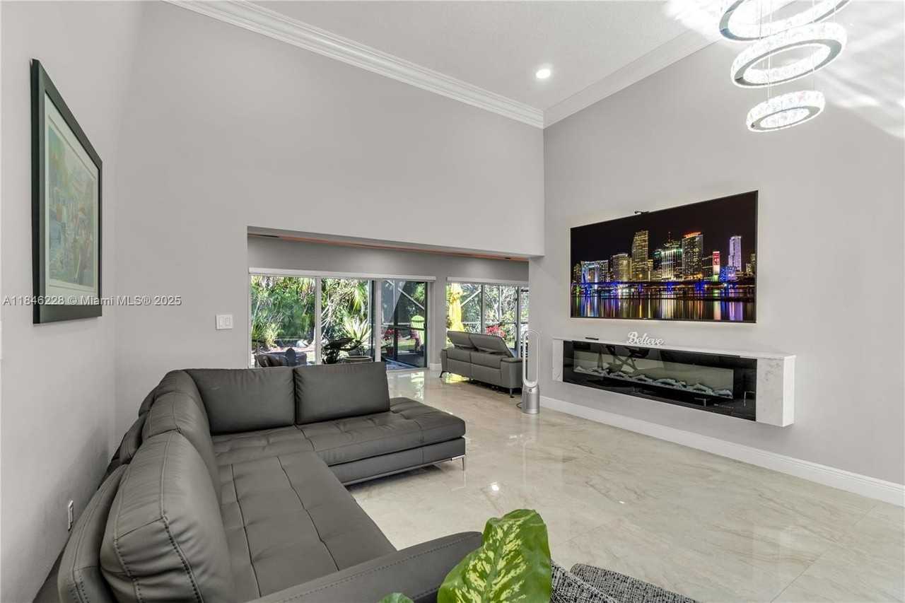 5601 White Cedar Lane - Photo 6 of 27