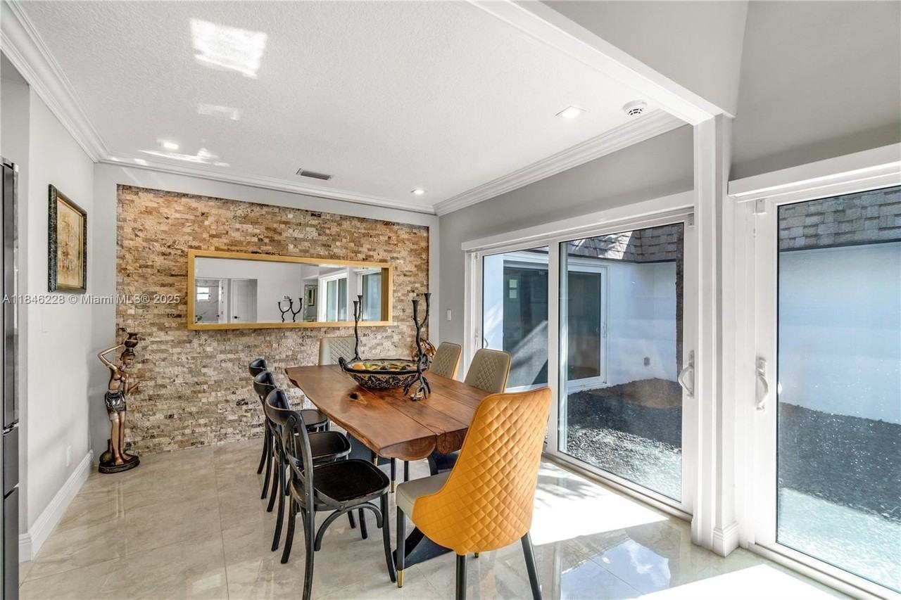 5601 White Cedar Lane - Photo 7 of 27