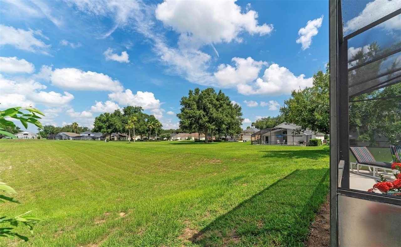 135 Langham Dr - Photo 7 of 47