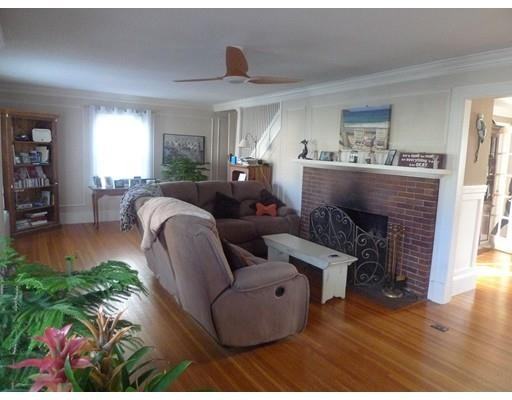 101 Ellington St - Photo 2 of 22