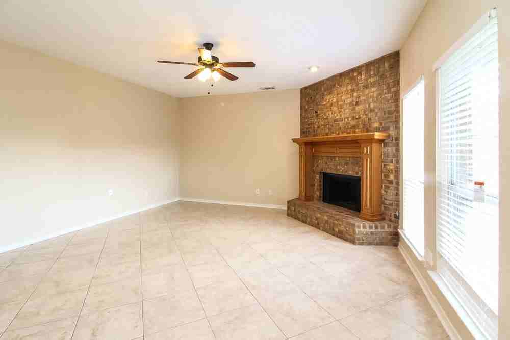 2520 Buck Dr - Photo 3 of 16