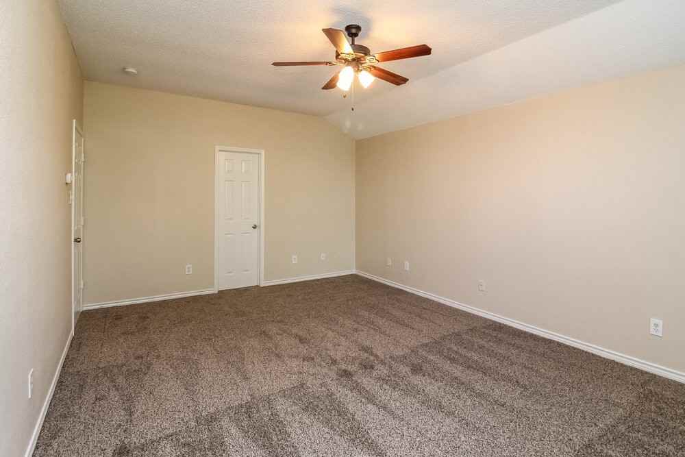 2520 Buck Dr - Photo 5 of 16