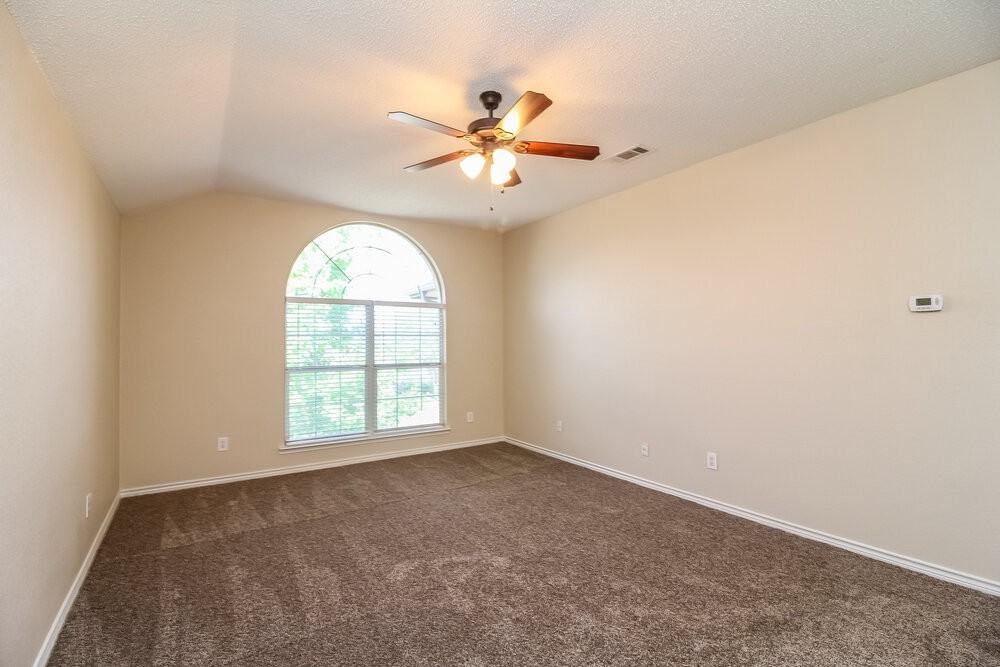 2520 Buck Dr - Photo 6 of 16