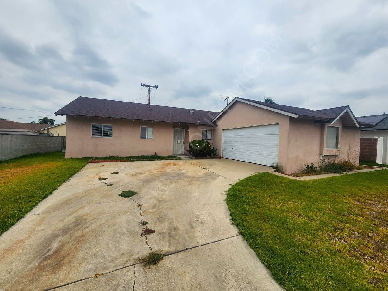 1843 S Radway Ave - Photo 2 of 24