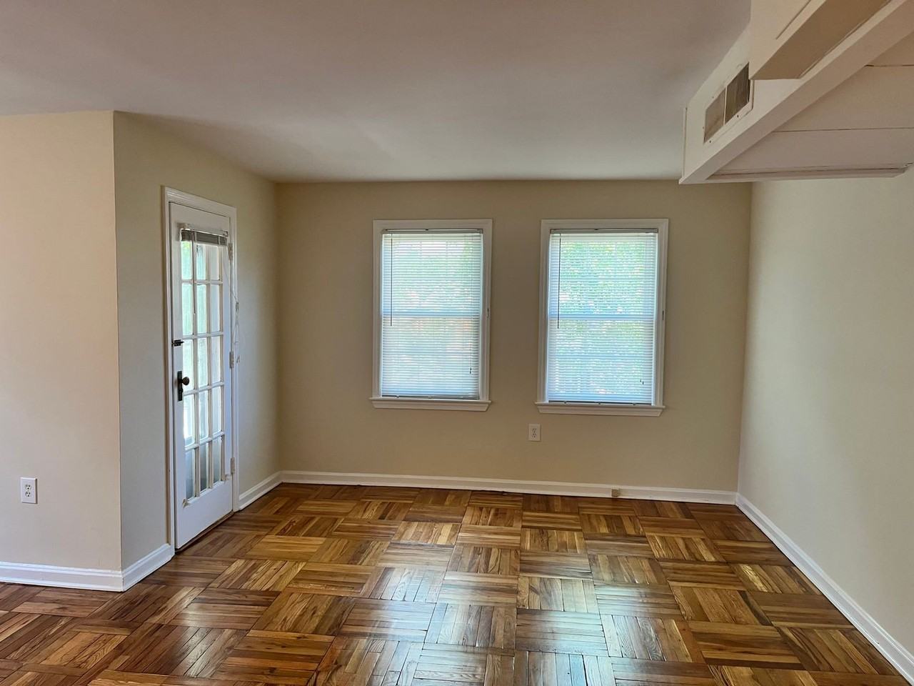 6510 Potomac Avenue - Photo 4 of 18