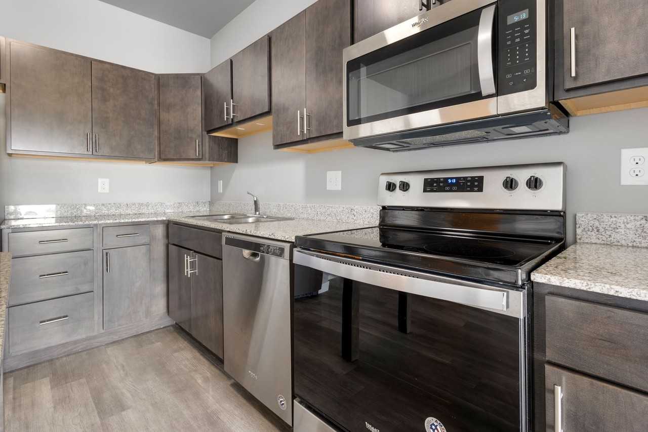 Wilmot Estates Apartments - Photo 3 of 17