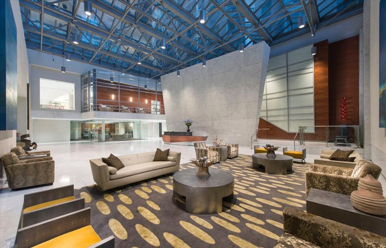 399 E 34th St #1025344P - Photo 3 of 12