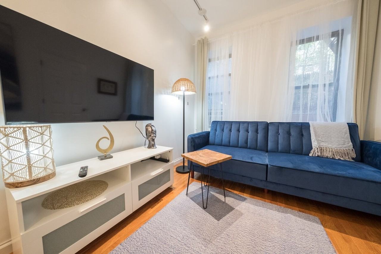 317 E 75th St #1031996P - Photo 3 of 31