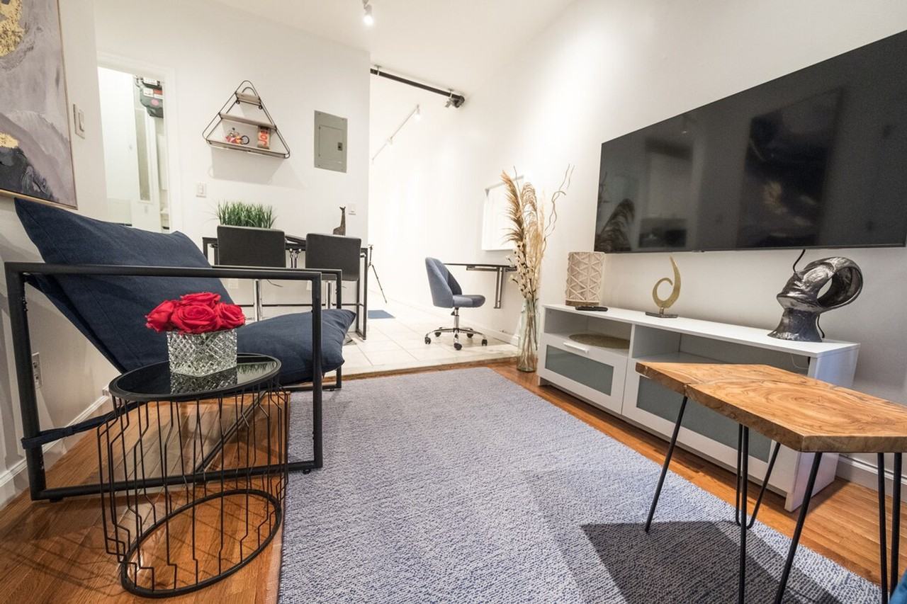 317 E 75th St #1031996P - Photo 4 of 31