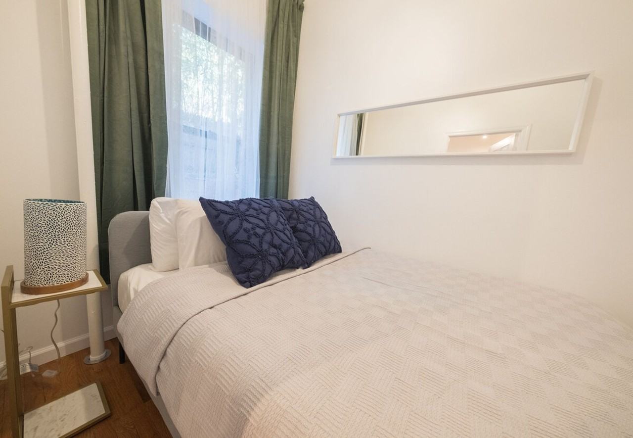 317 E 75th St #1031996P - Photo 6 of 31