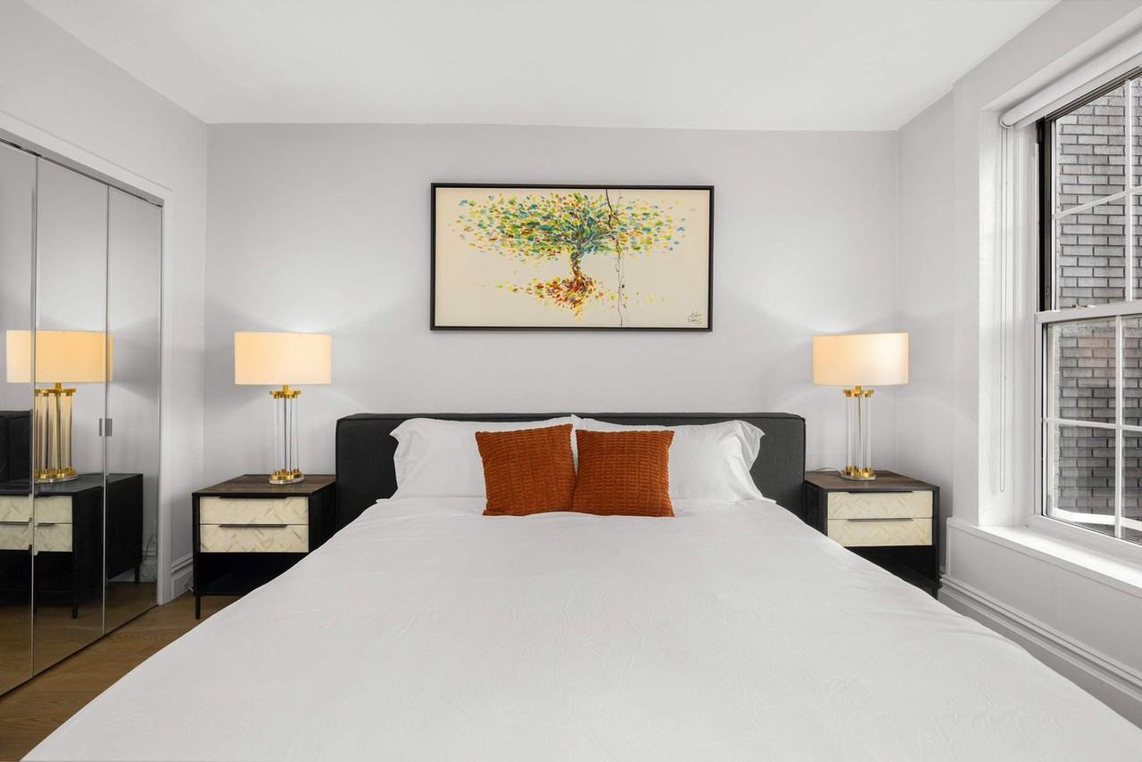 179 Sullivan St #1255362P - Photo 4 of 21