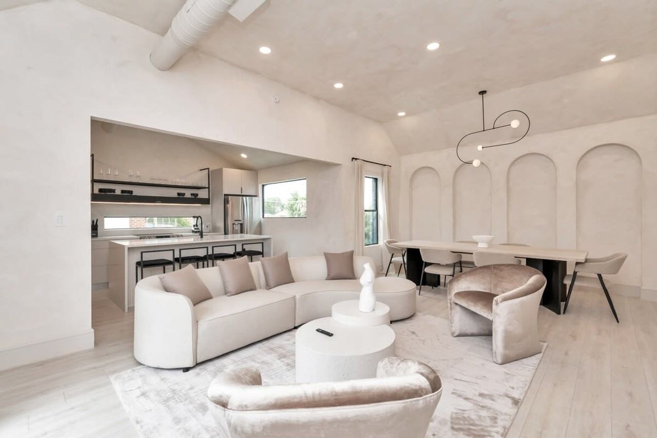 2683 Blodgett Street - Photo 4 of 50