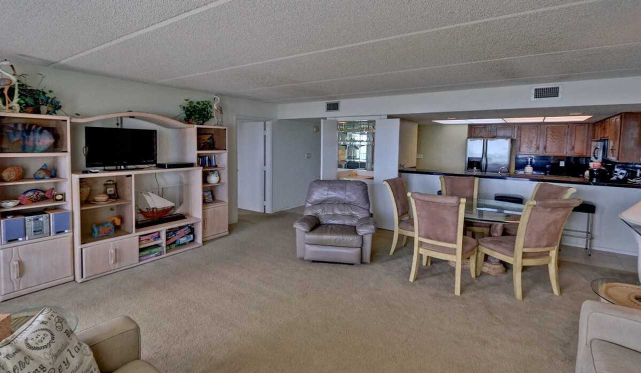 4004 Gulf Boulevard - Photo 3 of 37