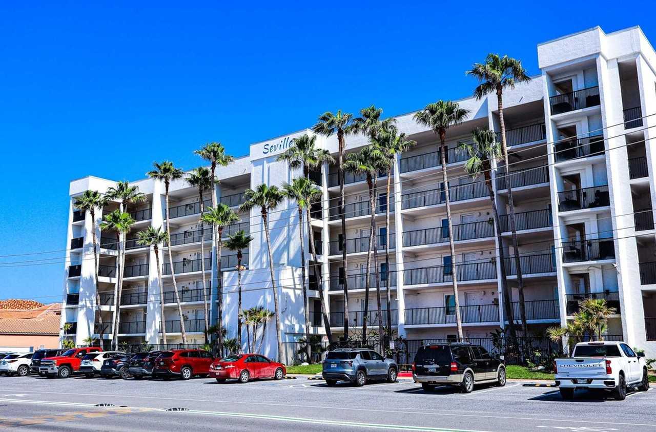 4004 Gulf Boulevard - Photo 6 of 37