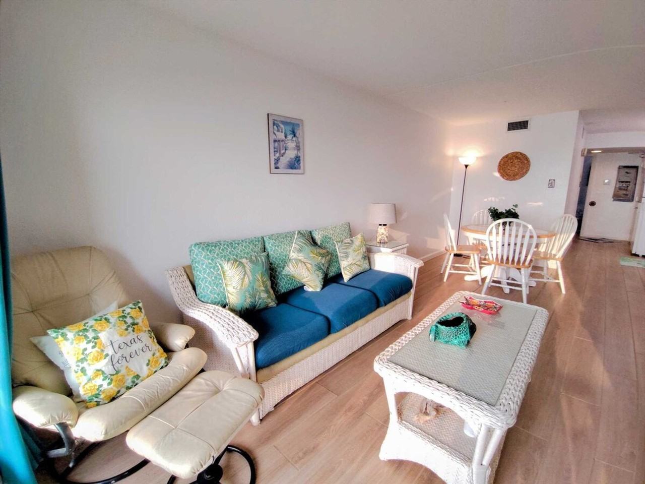 5605 Gulf Blvd #1255585P - Photo 3 of 24