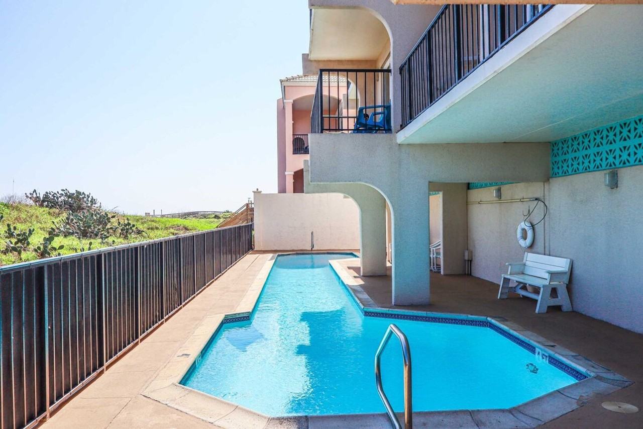 5605 Gulf Blvd #1255585P - Photo 6 of 24